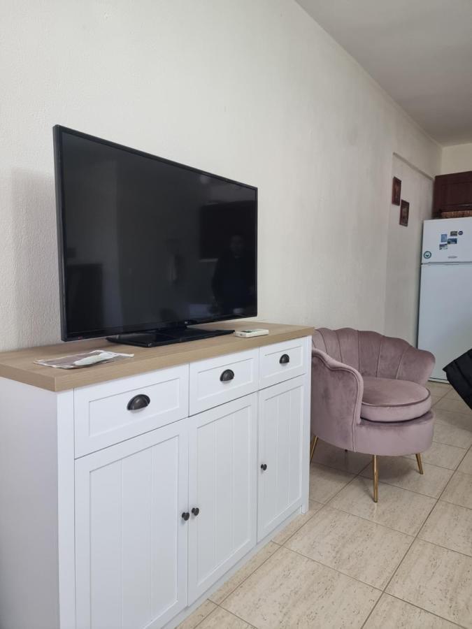 Nice Apartment With Amazing Views Kriopigi Bagian luar foto