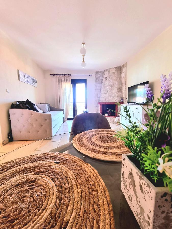 Nice Apartment With Amazing Views Kriopigi Bagian luar foto